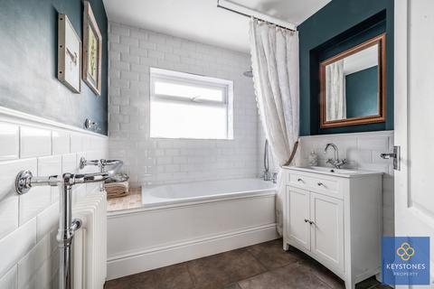 293 Carter Drive, Romford, RM5 2TT