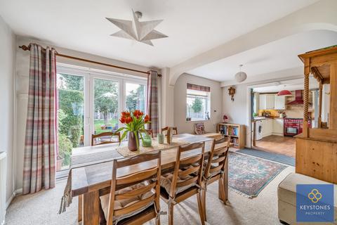 293 Carter Drive, Romford, RM5 2TT