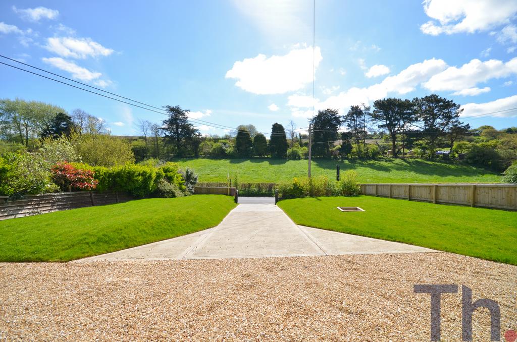 Driveway &amp; Front Garden.JPG