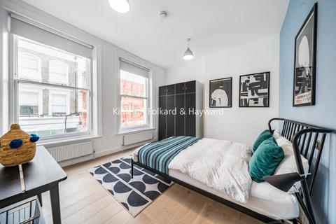 1 bedroom apartment to rent, Belsize Crescent Belsize Park NW3