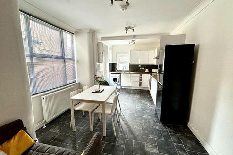 3 bedroom terraced house for sale, Ceres Road, Plumstead, London, SE18 1HP