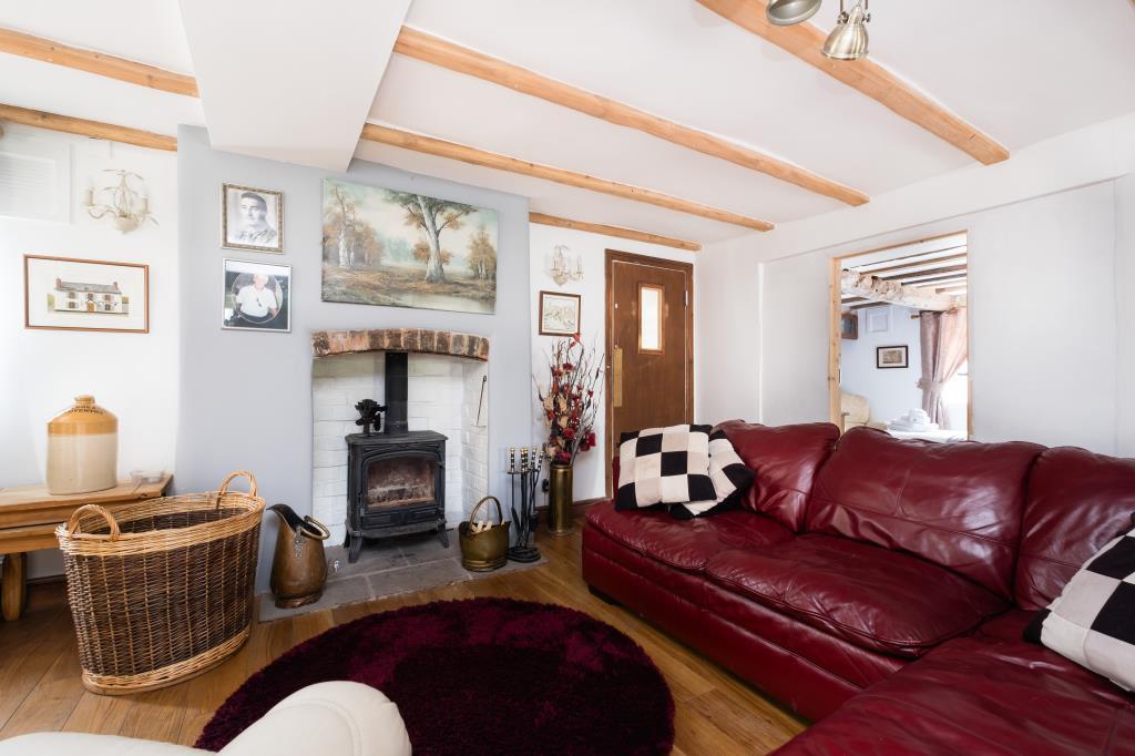 Stoke Prior, Herefordshire, HR6 6 bed detached house for sale £540,000