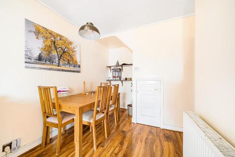 2 bedroom end of terrace house for sale - Wigton Gardens, Stanmore, HA7 1BG