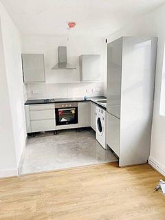 2 bedroom flat to rent - High Street, Walthamstow E17