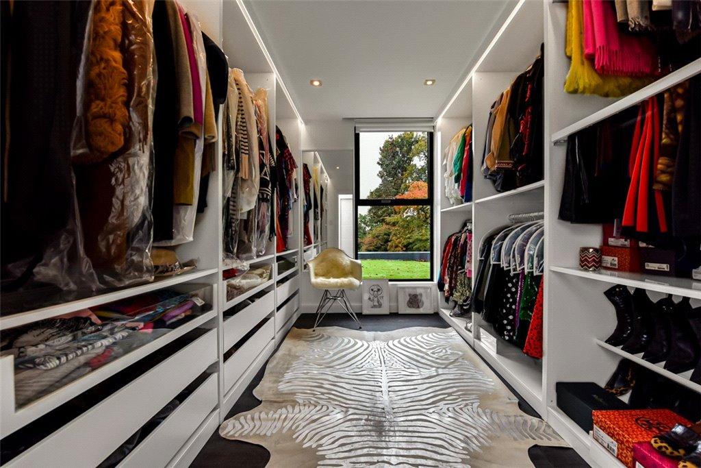 Dressing Area