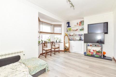 1 bedroom flat for sale, St. Augustine Road, Littlehampton, West Sussex