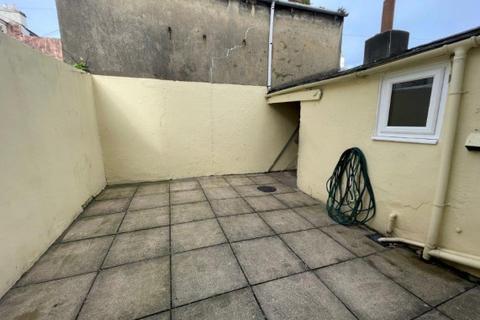 4 bedroom house to rent, Grafton Street, Douglas, IM2 3HD