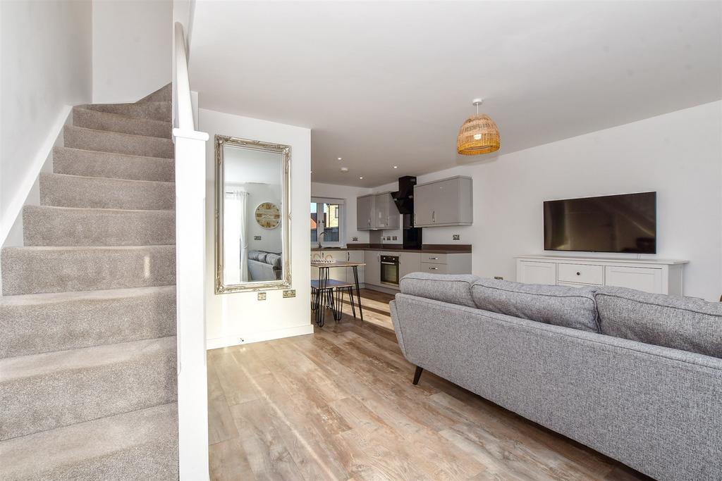 Roman Way, Garlinge, Kent 2 bed semidetached house for sale £335,000