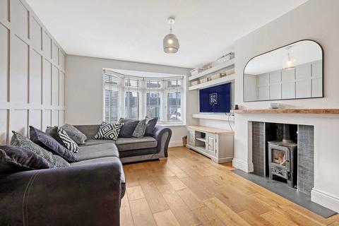 23 Denbigh Close, Hornchurch, RM11 3EA