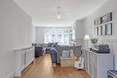 23 Denbigh Close, Hornchurch, RM11 3EA