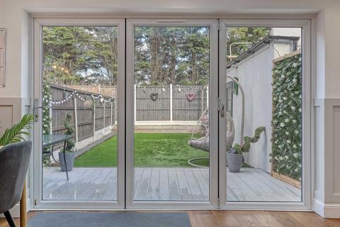 23 Denbigh Close, Hornchurch, RM11 3EA