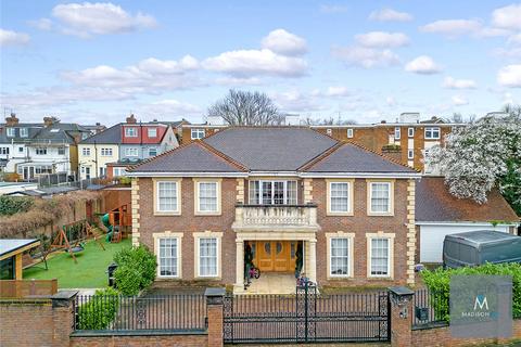 5 bedroom detached house for sale, Chigwell Road, Woodford Green IG8
