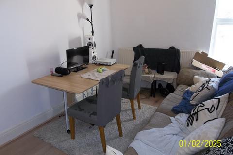 1 bedroom flat to rent, Felix Road
