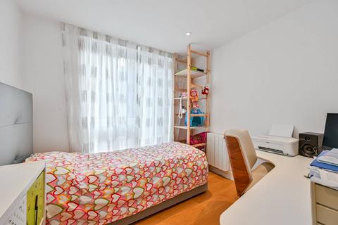 11 Billinghurst Way, London, SE10 0XP