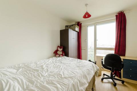 2 bedroom flat to rent - Jefferson Plaza, Bow, London, E3