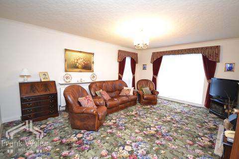 2 bedroom apartment for sale, St Cuthberts Court, Church Rd, Lytham