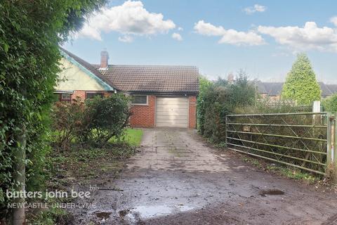 2 bedroom detached bungalow for sale, High Street, Newcastle