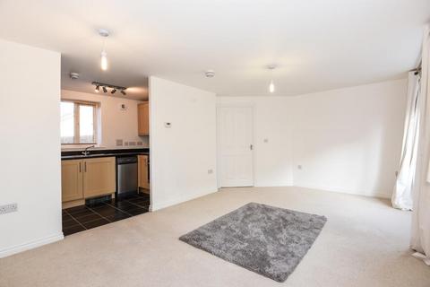 2 bedroom apartment to rent - Berryfields,  Aylesbury,  HP18