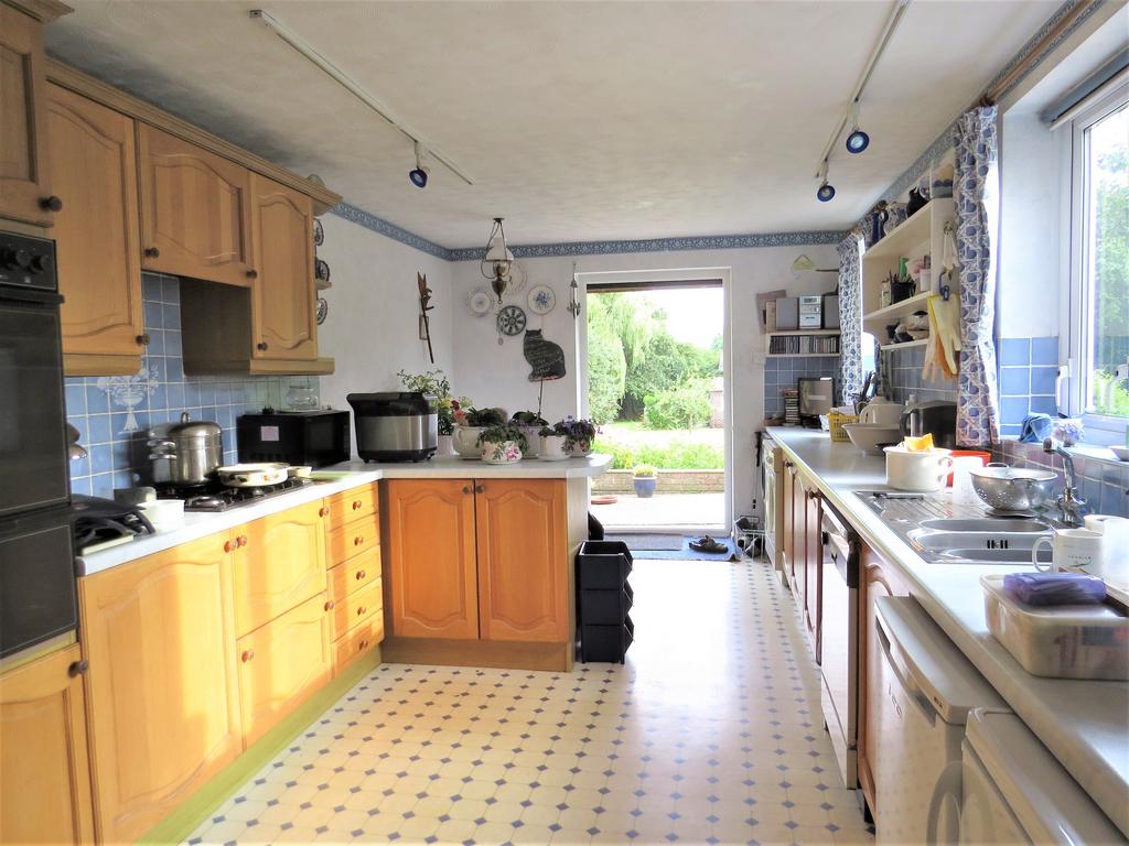 Kitchen/Breakfast Room