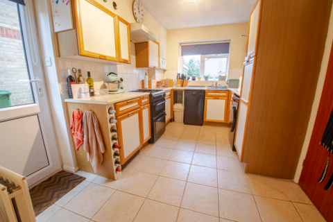 9 Caldbeck Close, Gunthorpe, Peterborough, PE4 7NE