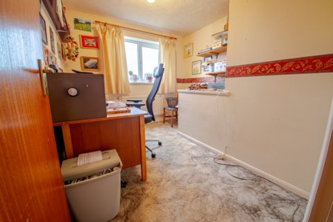 9 Caldbeck Close, Gunthorpe, Peterborough, PE4 7NE