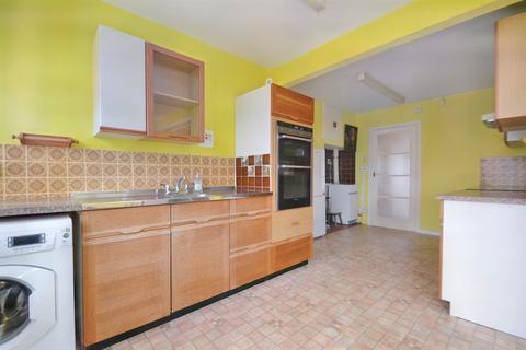 49 Lancaster Drive, Broadstone, BH18 9EH