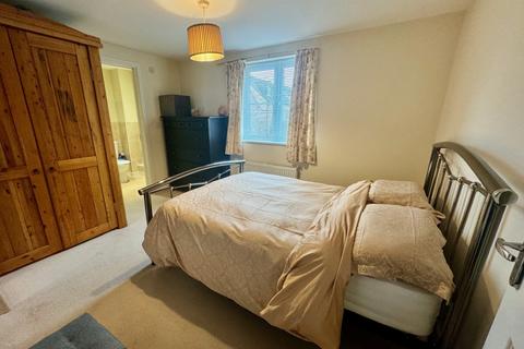 2 bedroom flat for sale, Peterborough PE2