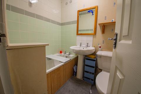 32 Belsize Avenue, Peterborough, PE2 9JA