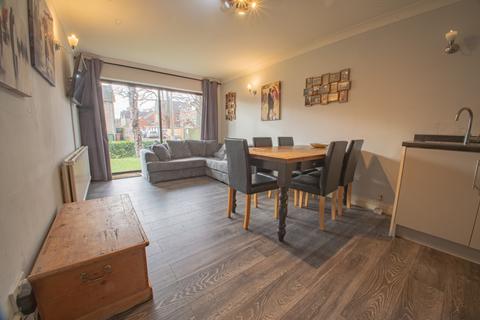 2 bedroom flat for sale - Huntly Grove, Peterborough PE1