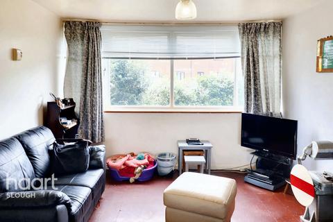 6 Sutton Place, Slough, SL3 8AA