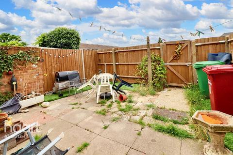 6 Sutton Place, Slough, SL3 8AA