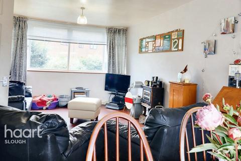 6 Sutton Place, Slough, SL3 8AA