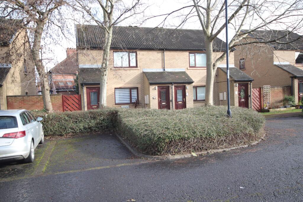 6 Bowes Court, South Gosforth NE3 1SL 2 bed property for sale £45,500