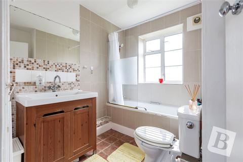 4 Geddy Court, Romford, RM2 6BE
