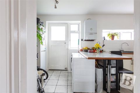 4 Geddy Court, Romford, RM2 6BE