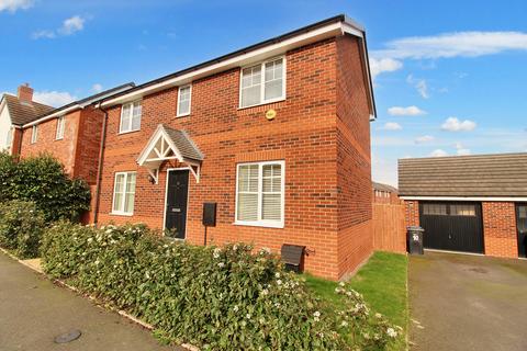 3 bedroom detached house to rent - Farran Drive, Codsall WV8