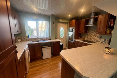 3 bedroom semi-detached house for sale - Dinting Close, Peterlee, County Durham, SR8
