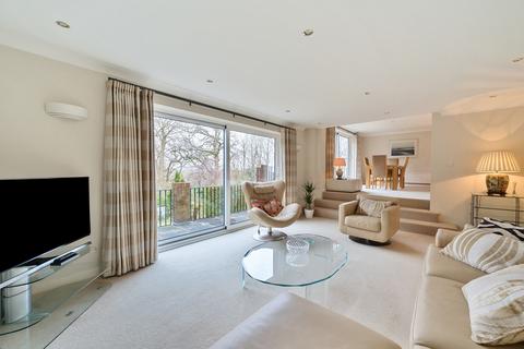 64 Chalk Hill, West End, Southampton, SO18 3DB