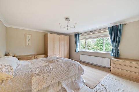 64 Chalk Hill, West End, Southampton, SO18 3DB