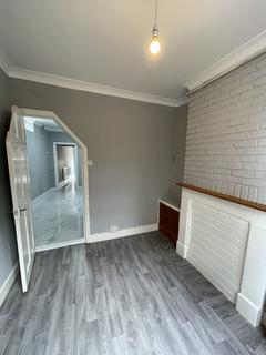 3 bedroom terraced house to rent, Princess Road, Croydon CR0
