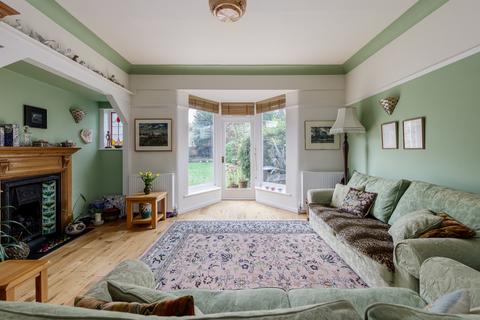 15 Vanbrugh Fields, London, SE3 7TZ