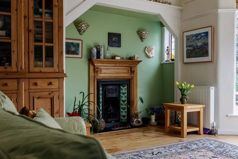 15 Vanbrugh Fields, London, SE3 7TZ
