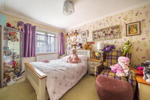 3 bedroom semi-detached house for sale - Aylesbury,  Buckinghamshire,  HP19