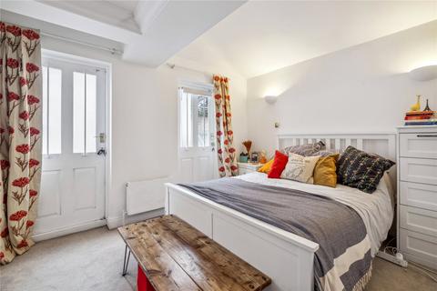 1 bedroom apartment for sale, Battersea High Street, London, SW11