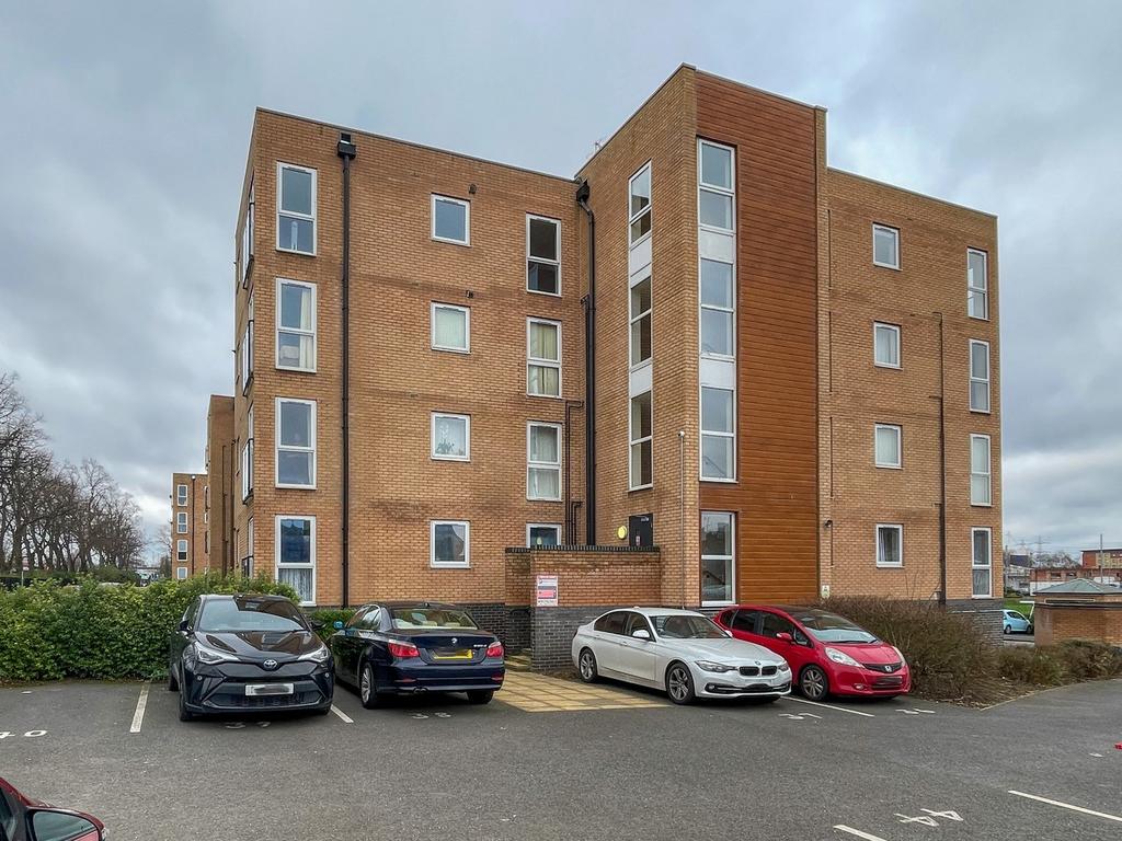 Pavilion Close, Leicester, LE2 2 bed apartment £795 pcm (£183 pw)