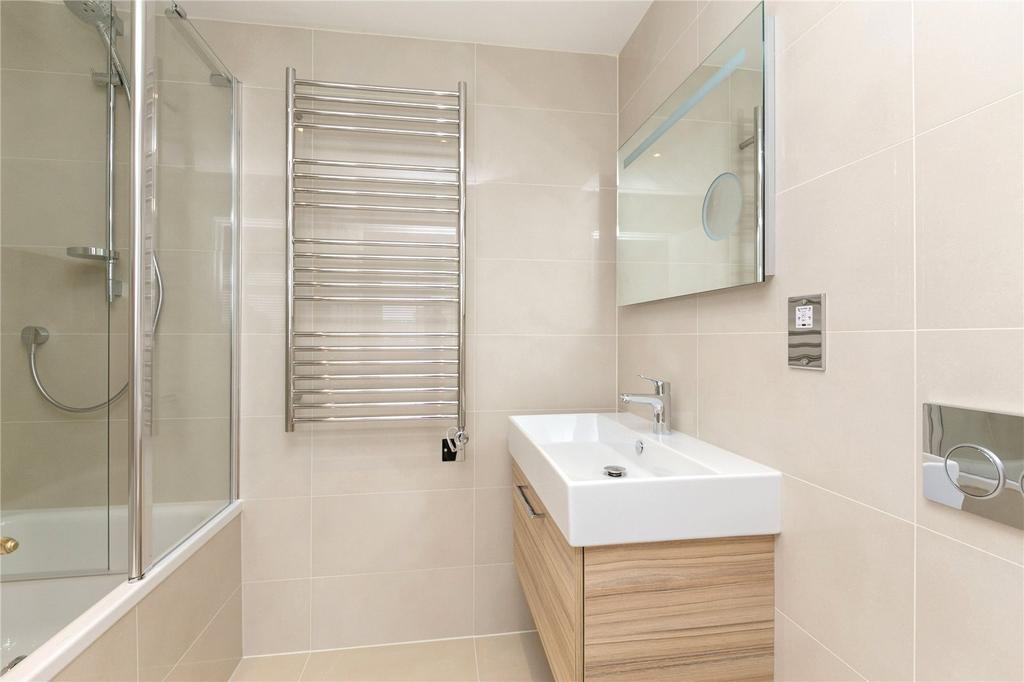 En Suite Bathroom