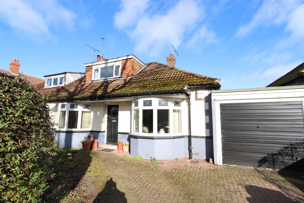 The Gardens, Monkseaton, Whitley Bay... 4 bed semidetached bungalow