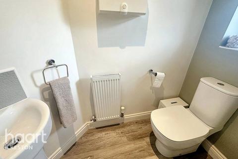 22 Varley Close, Heanor, DE75 7TF