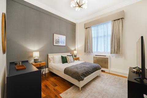 4 bedroom flat to rent, Chiltern Court, Baker Street, Marylebone, London