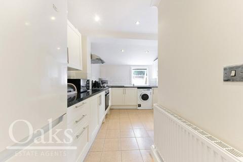 94 Oakley Road, London, SE25 4XQ